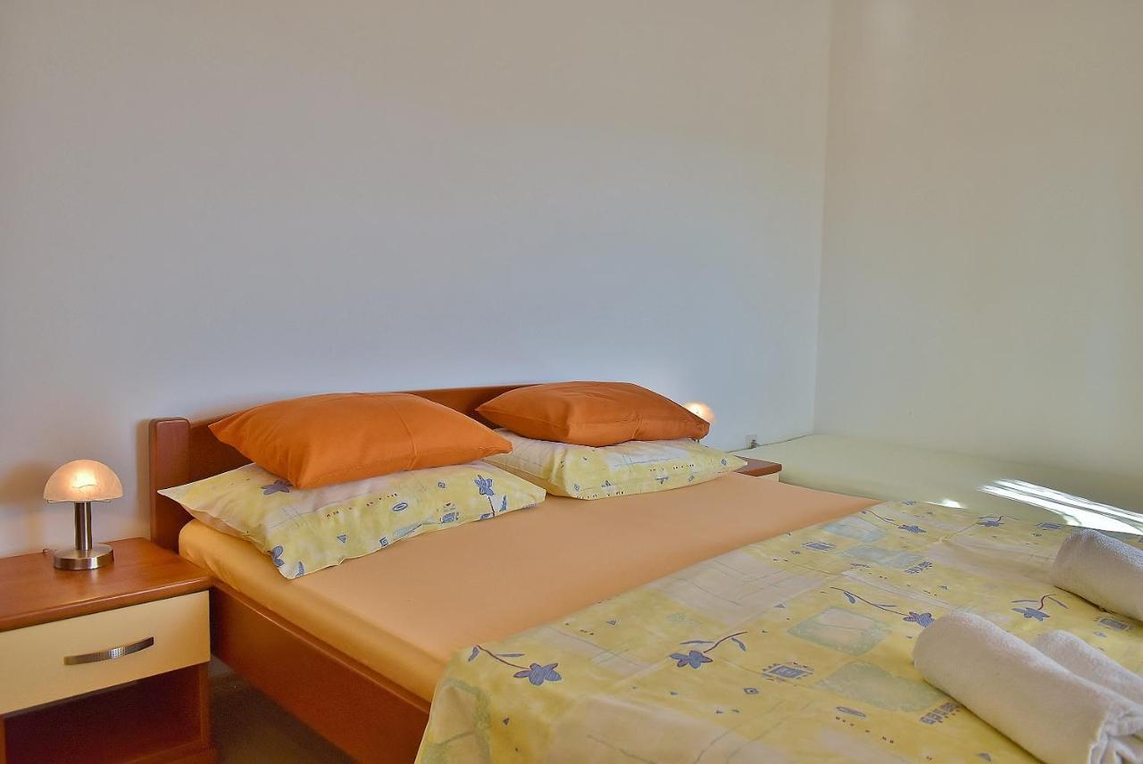 Feniks Apartmani Лопар Екстериор снимка