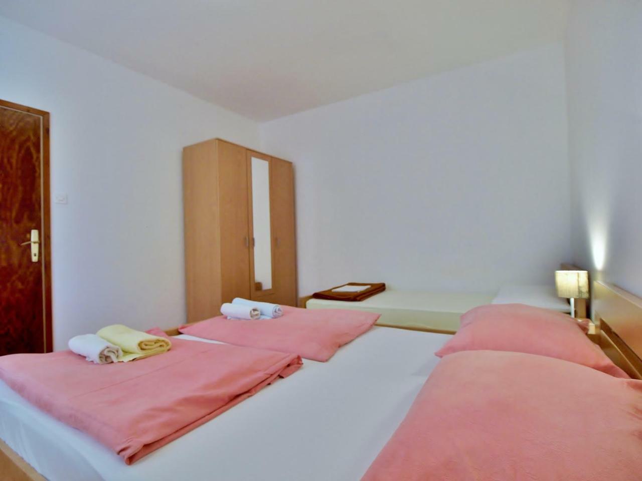 Feniks Apartmani Лопар Екстериор снимка